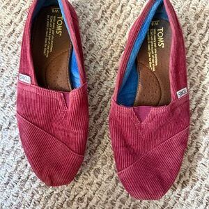TOMS Corduroy Slip-On Shoes in Wine Red with Blue Lining